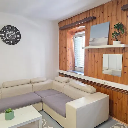 Bright Cozy - Free Parking