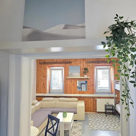 Bright Cozy - Free Parking Apartment