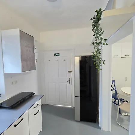 Bright Cozy - Free Parking Apartment
