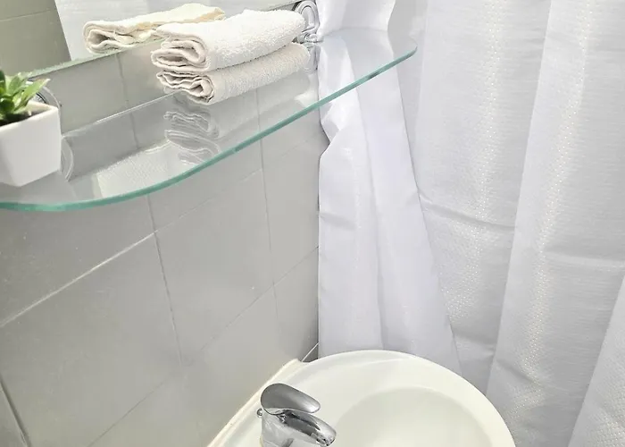 Bright Cozy - Free Parking Апартаменты